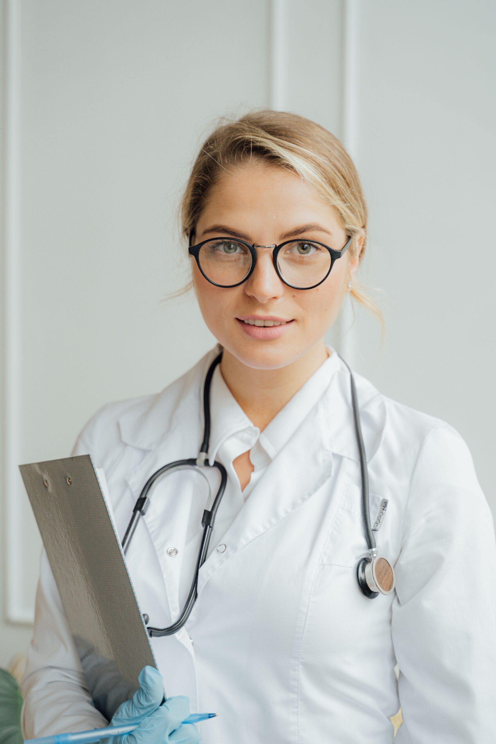 Marketing médico: como médicos e clínicas podem construir autoridade no digital sem violar o CFM