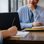 Marketing jurídico: como advogados podem atrair clientes qualificados respeitando o código de ética da OAB